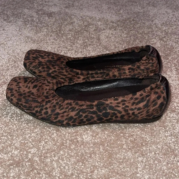 Donald J. Pliner | Arlie Leopard Print Suede Square Toe Elastic Ballet Flats 6M - Picture 3 of 7
